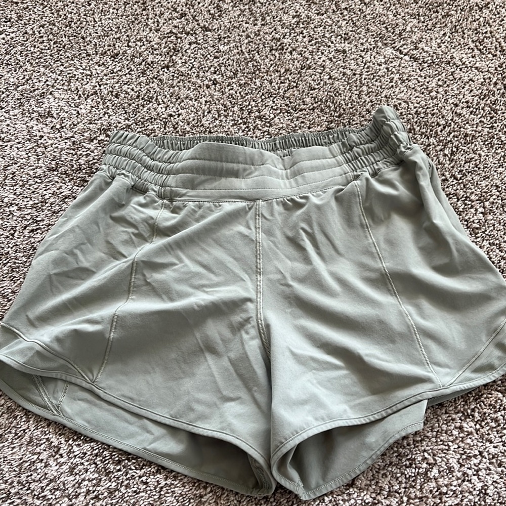 Lululemon Hotty Hot Short